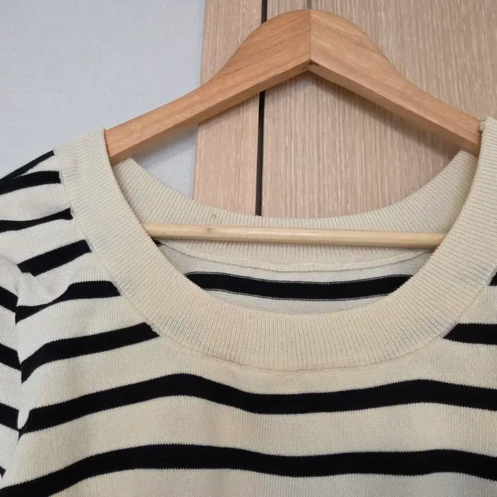 [BUNJANG] Striped Long Sleeve T-shirt (Ivory/Black) / 스트라이프 긴팔 티셔츠 아이보리/블랙