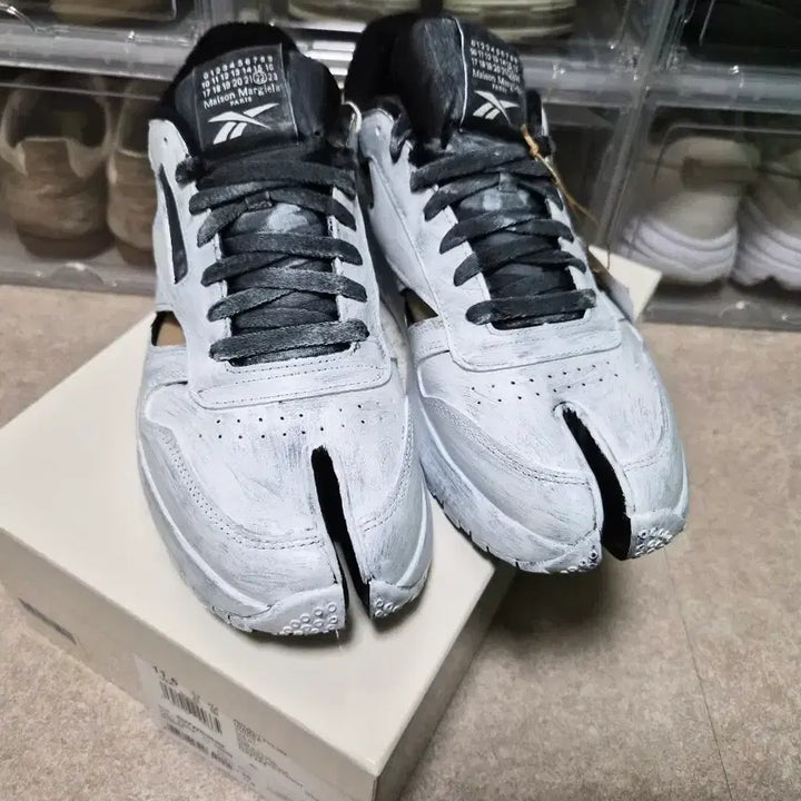 [BUNJANG] Maison Margiela x Reebok Décortiqué Tabi Shoes Bianchetto / 마르지엘라 x 리복 데코티크 타비 슈즈 비앙케토 295