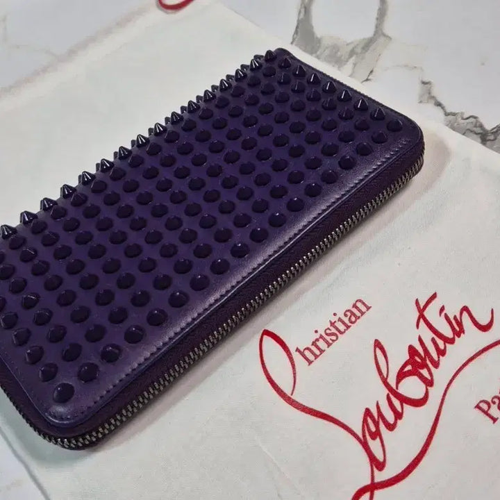 [BUNJANG] Christian Louboutin Spiked Leather Long Wallet / (정품) 크리스찬 루부탱 스파이크 가죽 장지갑 명품
