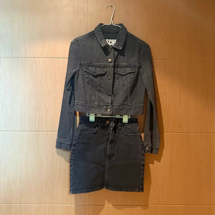 [BUNJANG] Mischief Black Denim Trucker Jacket and Mini Skirt Set / 미스치프 흑청 트러커 셋업