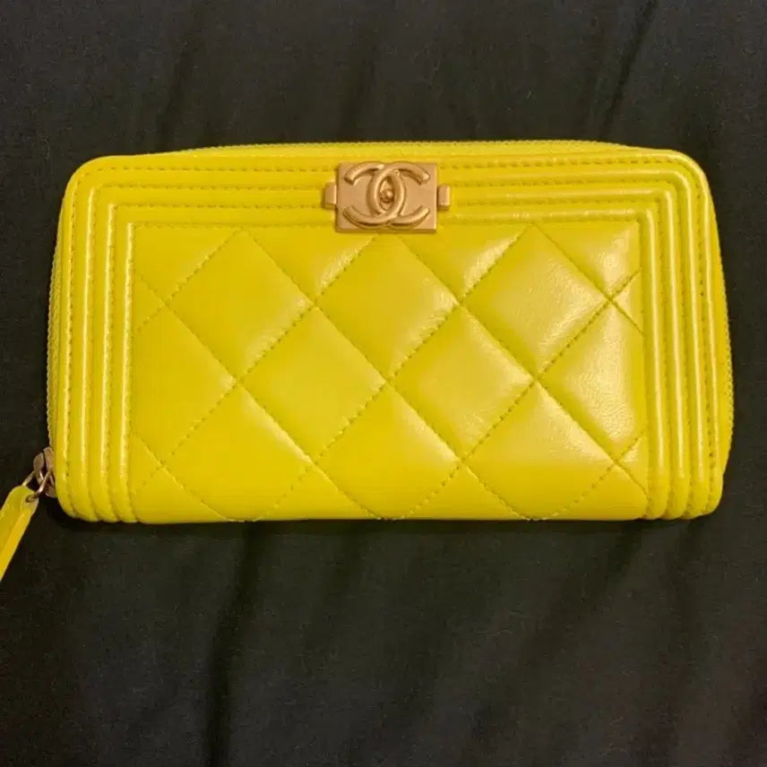 [BUNJANG] Chanel Boy Medium Wallet / 정품 샤넬 보이 중지갑
