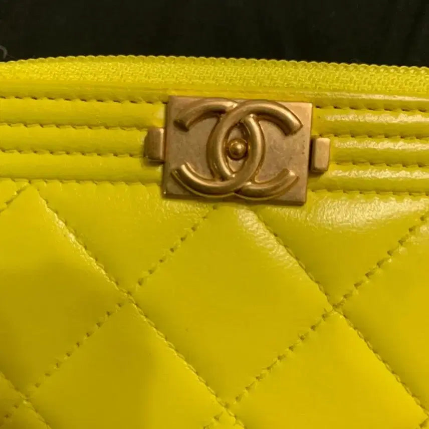 [BUNJANG] Chanel Boy Medium Wallet / 정품 샤넬 보이 중지갑