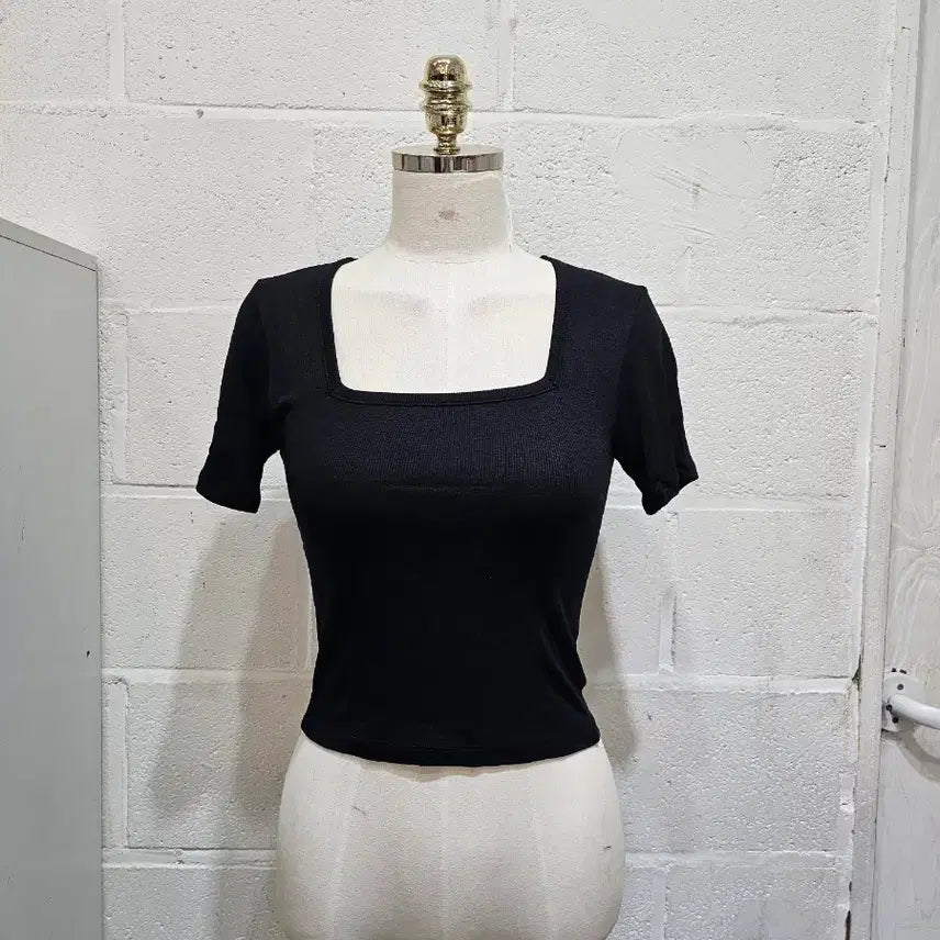 [BUNJANG] Square Neck Crop Ribbed Cotton T-shirt - Black / 스퀘어넥 크롭 골지면 반팔- 블랙