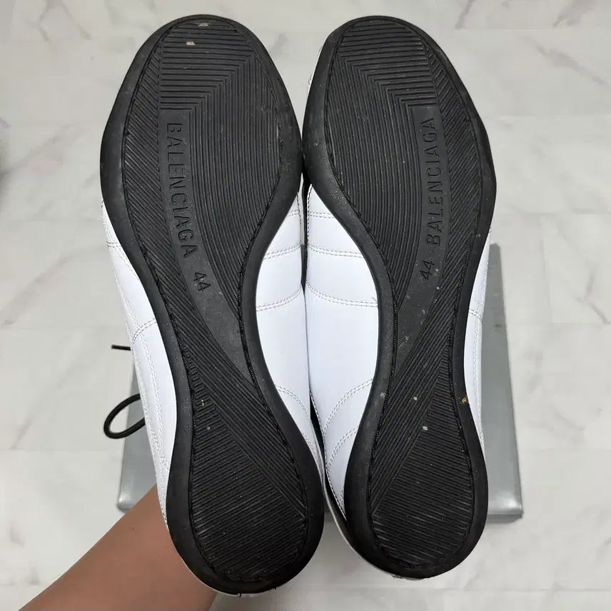 [BUNJANG] Balenciaga Zen Sneakers White (Size 44) / 발렌시아가 젠 스니커즈 화이트 색상 44