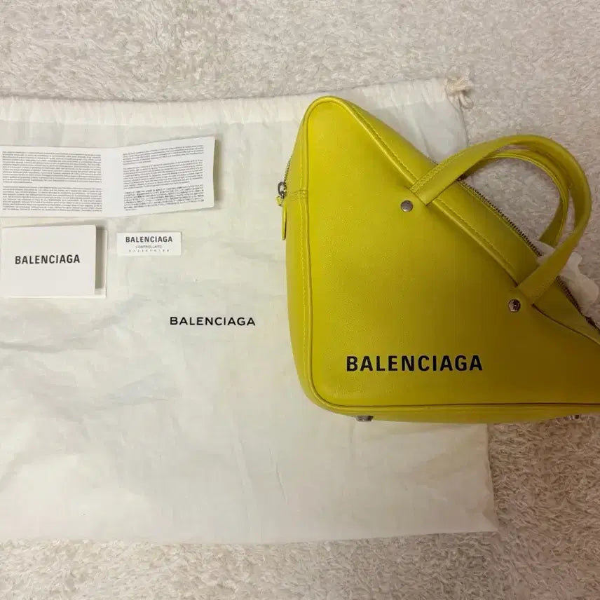 [BUNJANG] Balenciaga Triangle Bag Small Yellow / 발렌시아가 트라이앵글 백 스몰