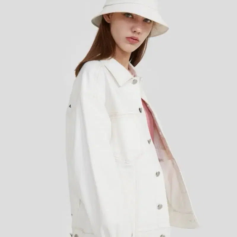 [SOLD OUT] (새제품) 안다르Andar 라이크라데님 오버핏 트러커 청자켓