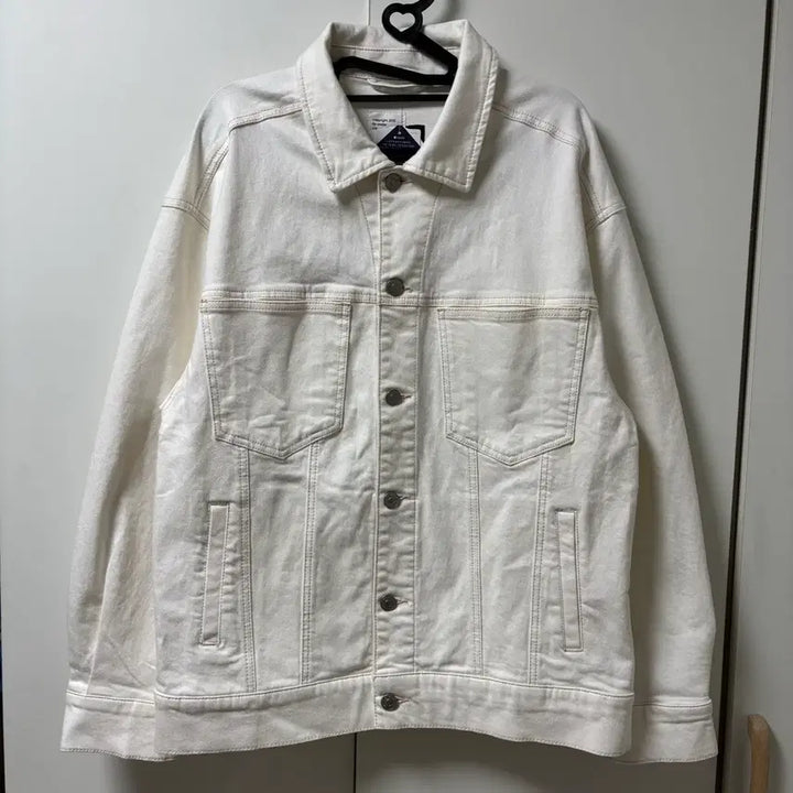 [SOLD OUT] (새제품) 안다르Andar 라이크라데님 오버핏 트러커 청자켓