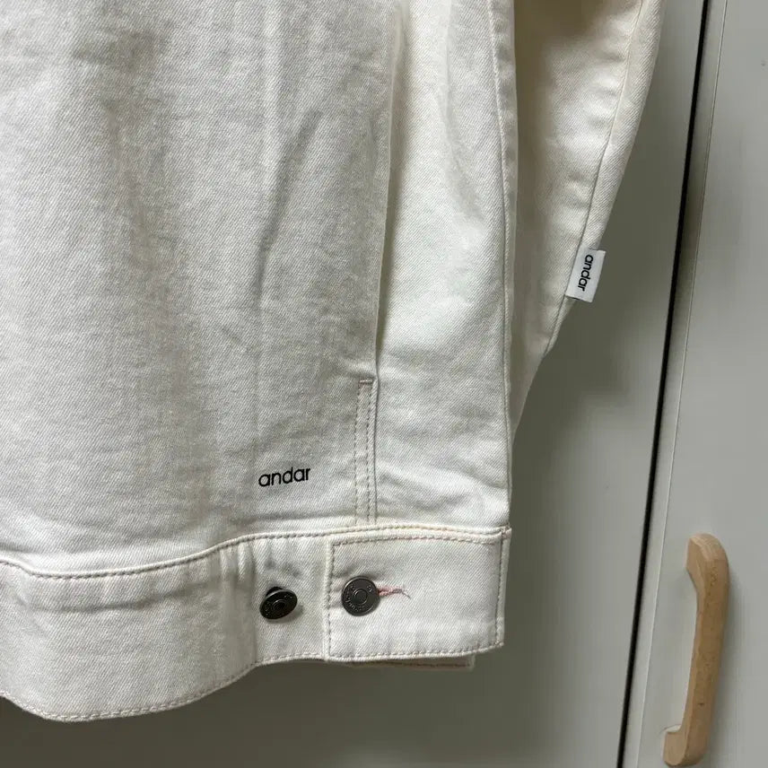 [SOLD OUT] (새제품) 안다르Andar 라이크라데님 오버핏 트러커 청자켓