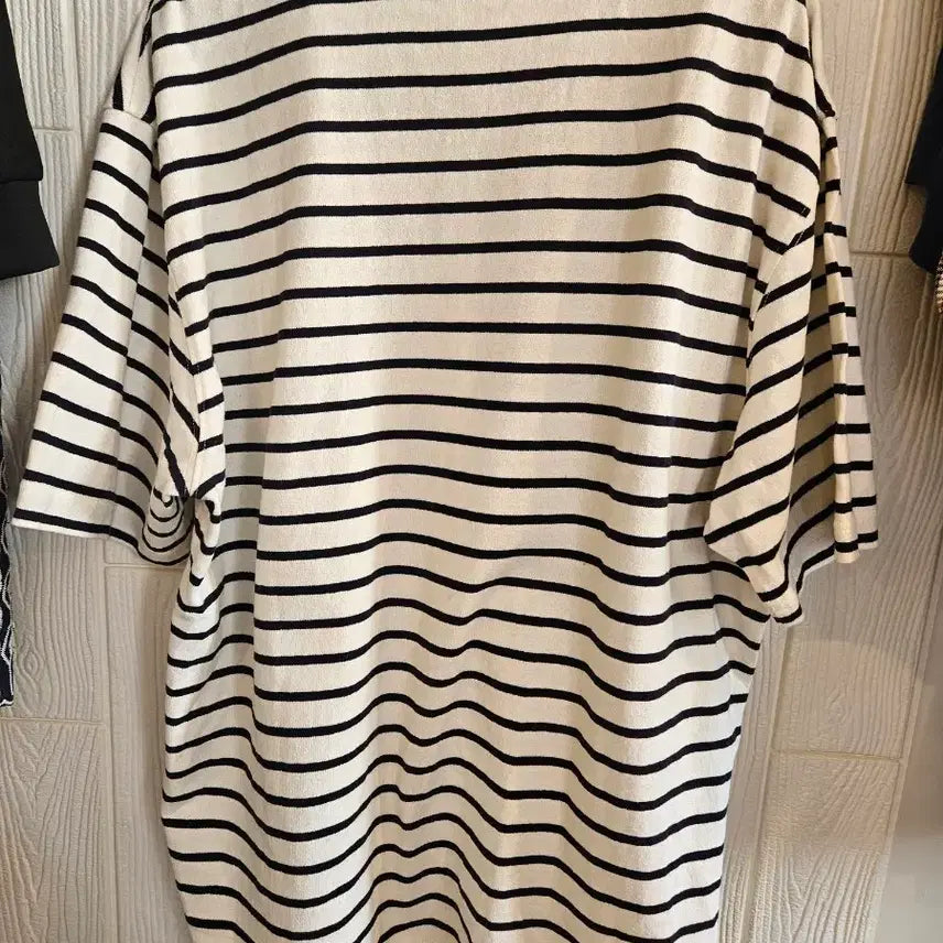 [BUNJANG] Kakao Friends Striped Short Sleeve T-shirt XL / 남105카카오프렌즈스트라이프 반팔 티셔츠 XL