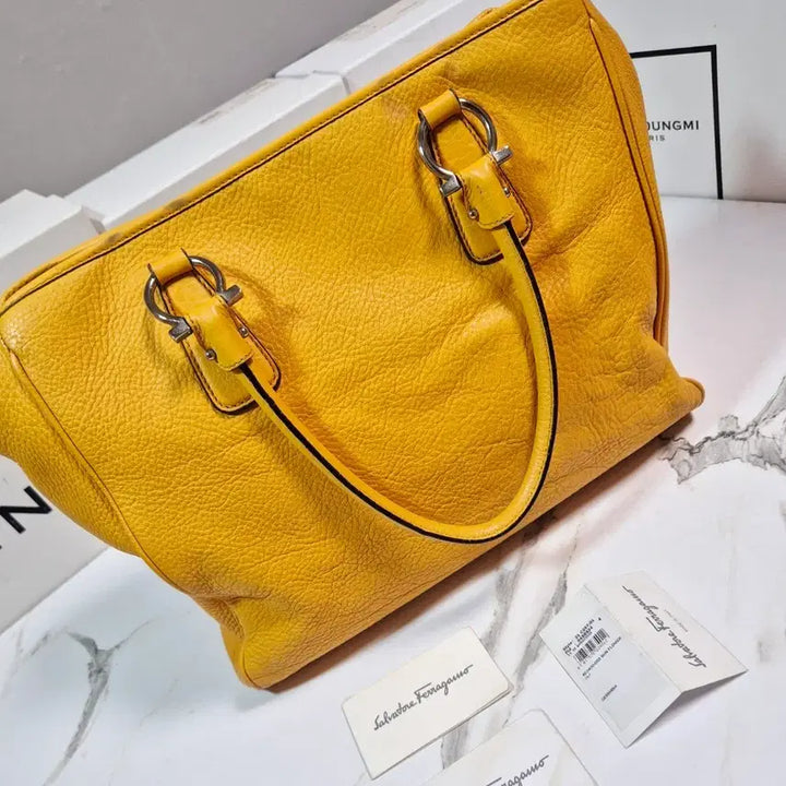 [BUNJANG] Ferragamo Yellow Leather Tote Bag / (정품) 페라가모 옐로우 가죽 토트백 여성 가방
