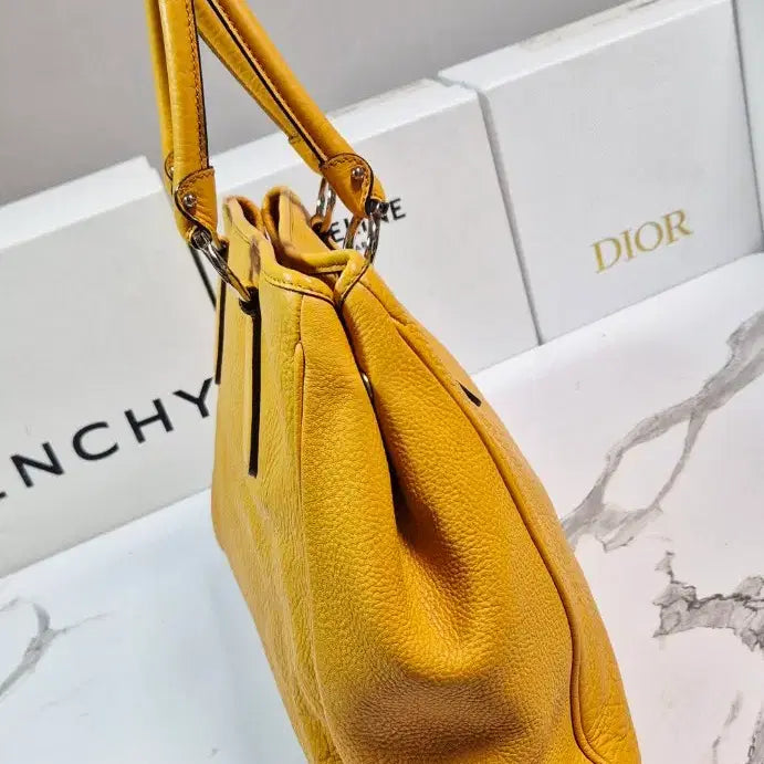 [BUNJANG] Ferragamo Yellow Leather Tote Bag / (정품) 페라가모 옐로우 가죽 토트백 여성 가방