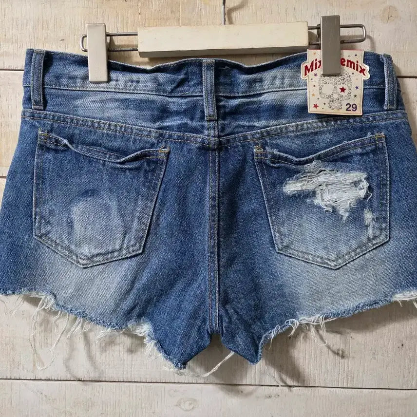[BUNJANG] Mix &amp; Mix Pearl Lace Sequin Denim Shorts / 여성 청반바지 믹스앤믹스 진주  레이스 스팽글 숏팬츠