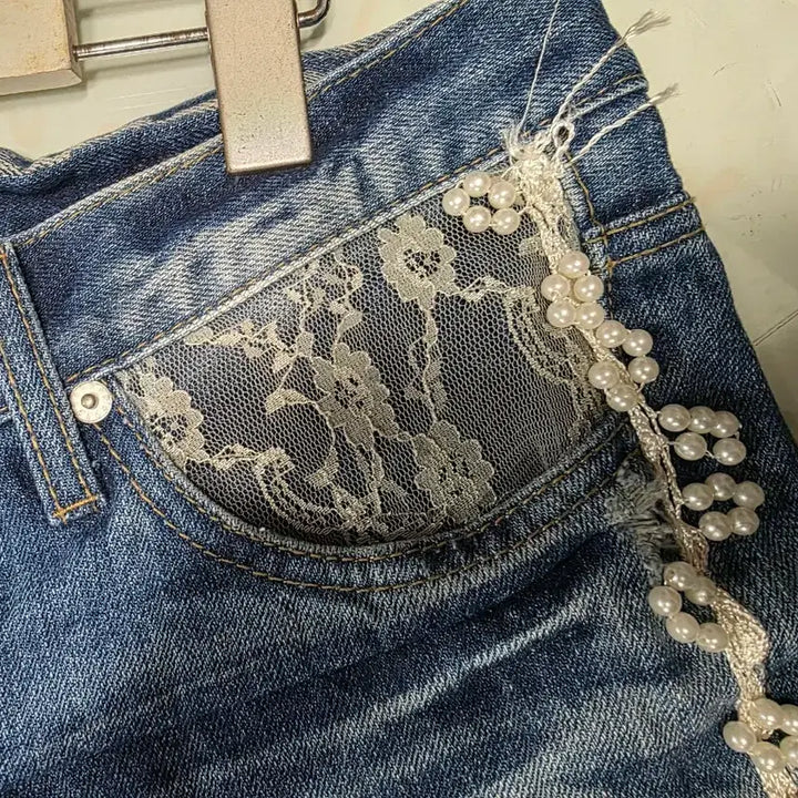 [BUNJANG] Mix &amp; Mix Pearl Lace Sequin Denim Shorts / 여성 청반바지 믹스앤믹스 진주  레이스 스팽글 숏팬츠
