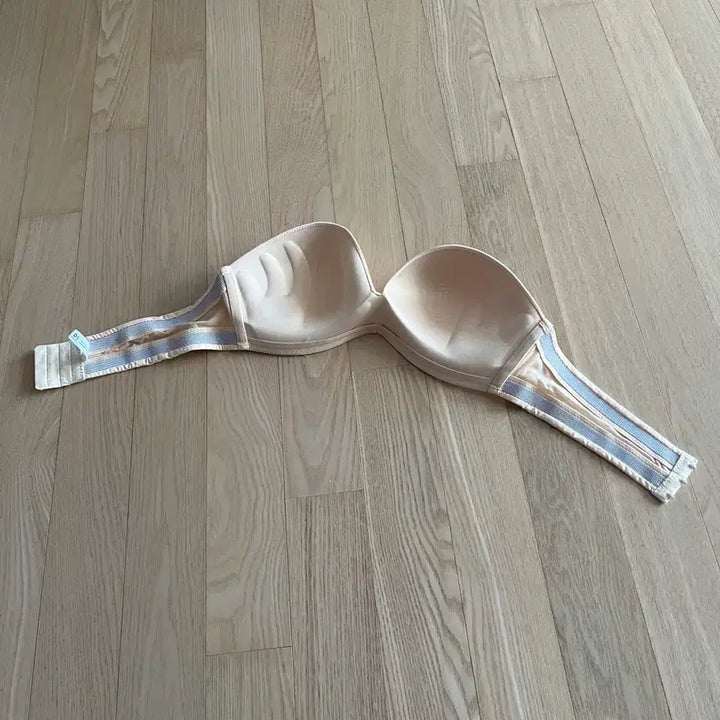 [SOLD OUT] 도로시와 오프숄더 브라