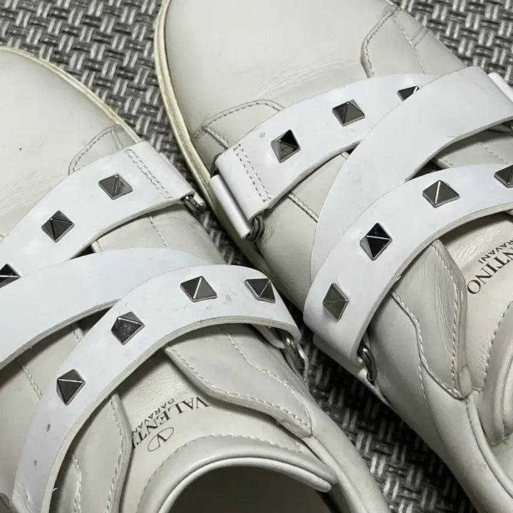 [BUNJANG] Valentino Sneakers / 발렌티노 신발 운동화