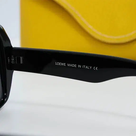 [BUNJANG] Anagram Oversized Square Sunglasses / 오버사이즈 아나그램 스퀘어 선글라스