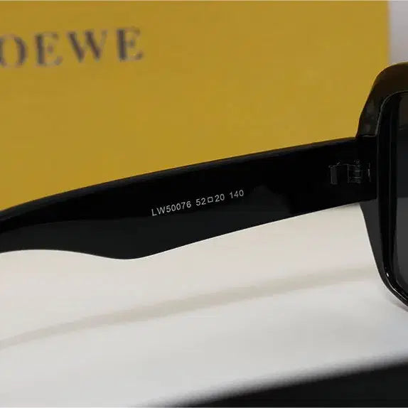[BUNJANG] Anagram Oversized Square Sunglasses / 오버사이즈 아나그램 스퀘어 선글라스