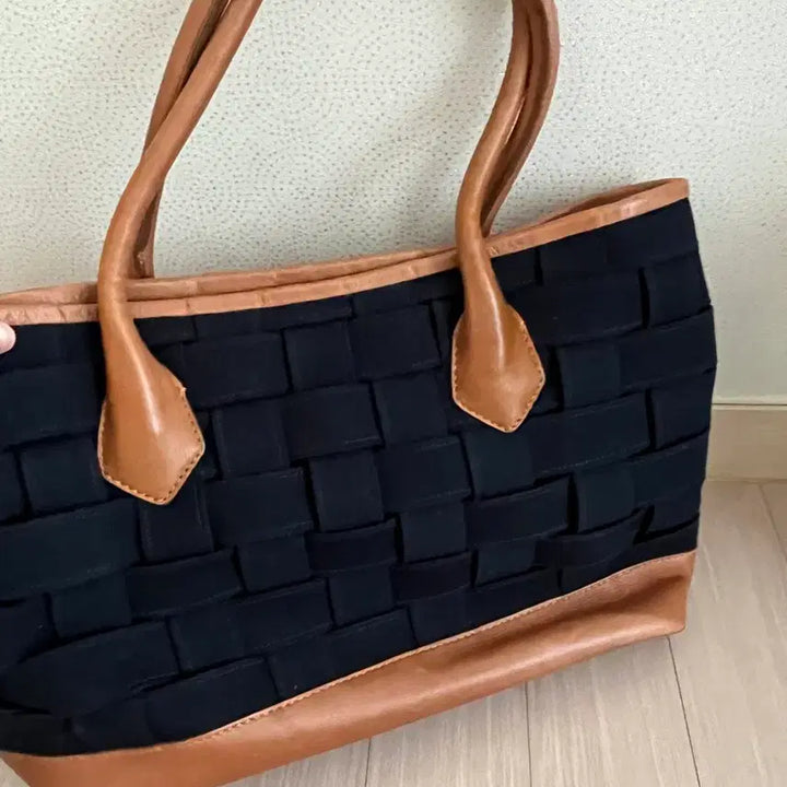 [BUNJANG] Helen Kaminski H-Bruna Handbag / 헬렌카민스키 가방 _ H-Bruna
