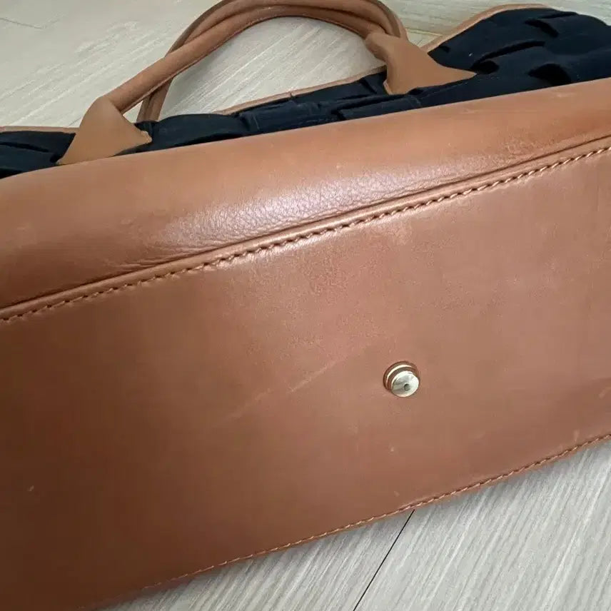 [BUNJANG] Helen Kaminski H-Bruna Handbag / 헬렌카민스키 가방 _ H-Bruna