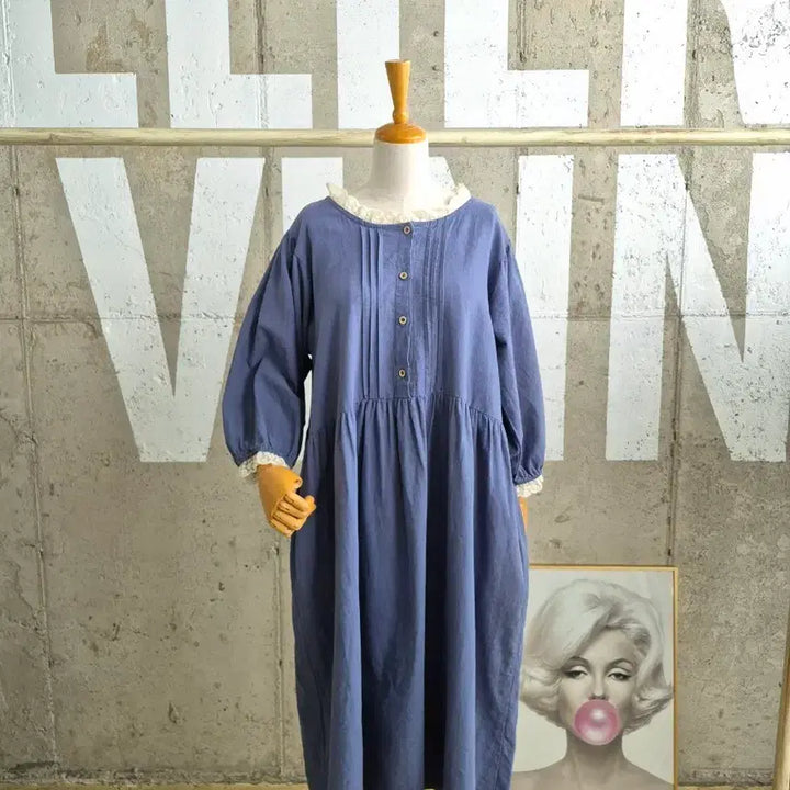 [SOLD OUT] 루즈핏 레이스 카라 롱원피스