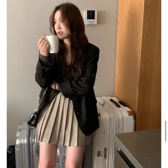 [SOLD OUT] 무드인슬로우 미네트 세미루즈핏 자켓 블랙