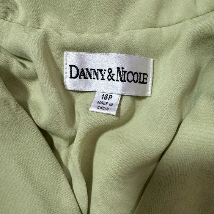 [BUNJANG] Danny &amp; Nicole Green Short Sleeve Cropped Jacket / Danny &amp; Nicole 연두색 반팔 숏자켓 프리사이즈
