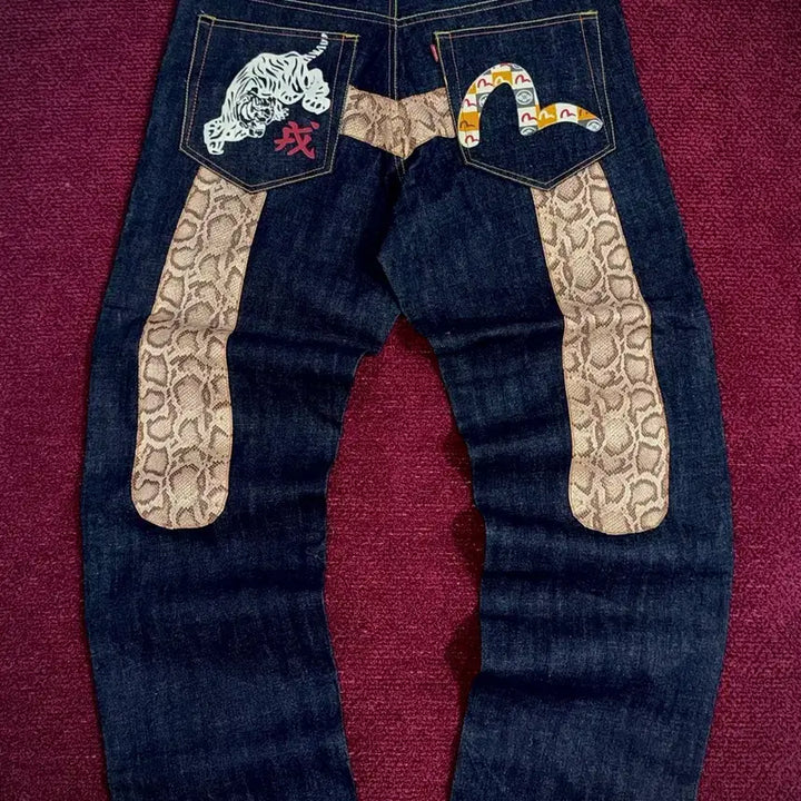 [BUNJANG] EVISU No. 2 Python Tiger Embroidery Selvedge Denim Jeans Size 36 / 에비수 No.2 뱀피 다이코쿠 호랑이 자수 셀비지 36 (상태 최상)