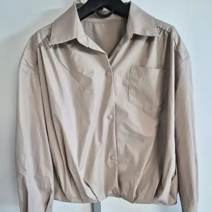 [BUNJANG] Le Blanc Feuilles Sand Beige 77 Cropped Shirt Jacket / 르블랑페이유 셔츠자켓77