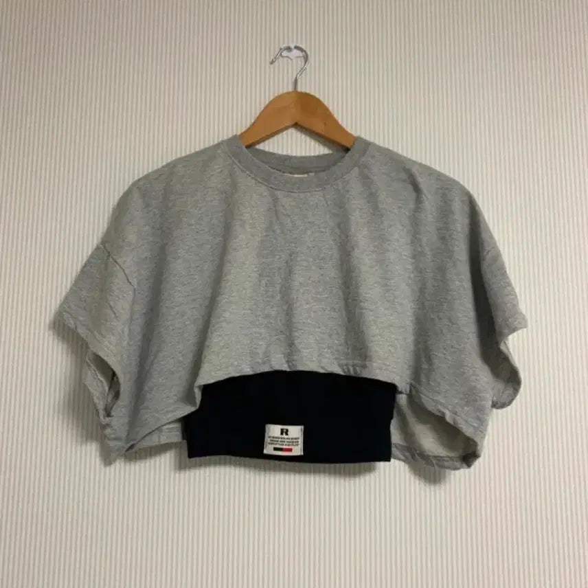 [BUNJANG] Semi-Crop Sleeveless Top Set / 새상품 내수 세미크롭 나시set
