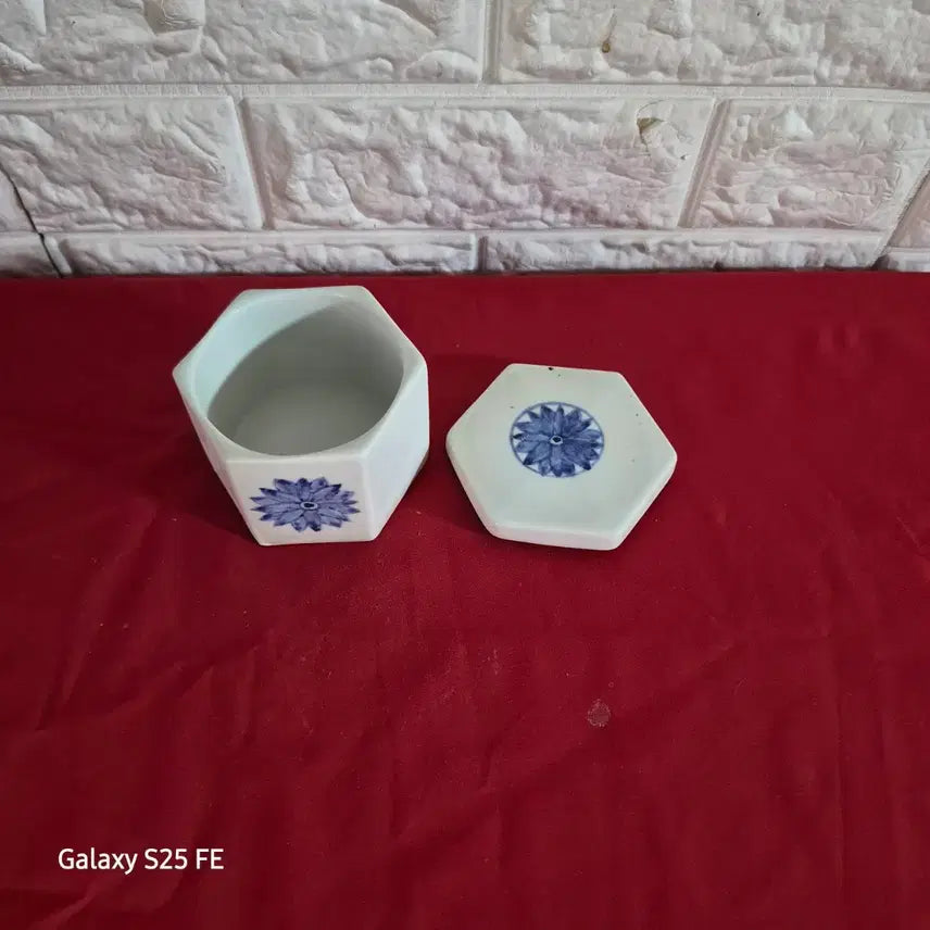[SOLD OUT] 백자6각합