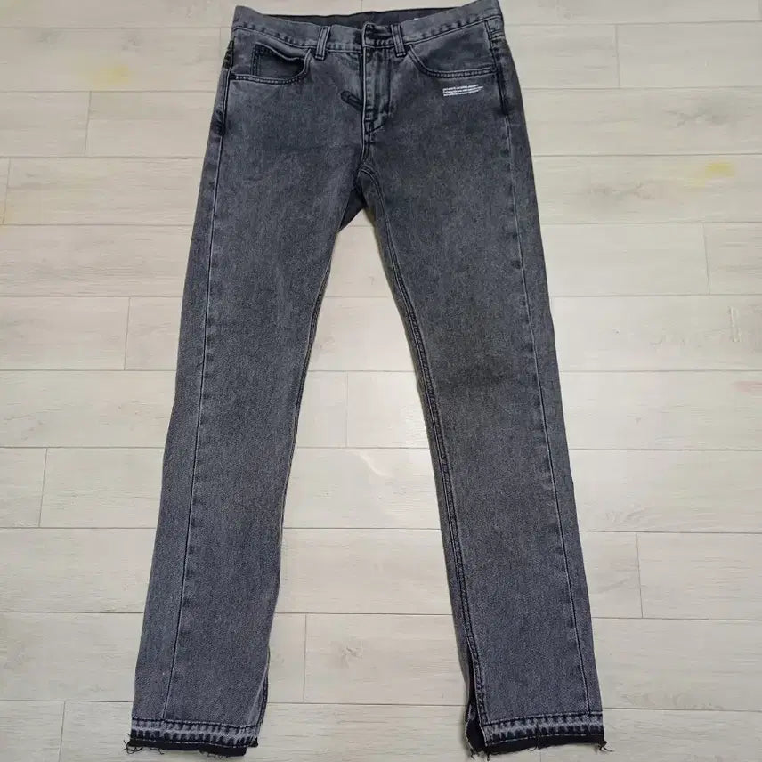 [SOLD OUT] 오프화이트 데님 청바지