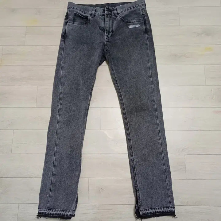 [SOLD OUT] 오프화이트 데님 청바지