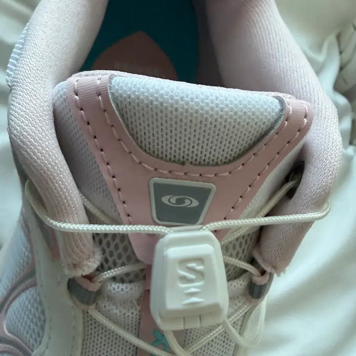 [BUNJANG] Salomon x Beaker XT Whisper Sneakers / 새상품 :) 살로몬 x 비이커 XT 위스퍼 240