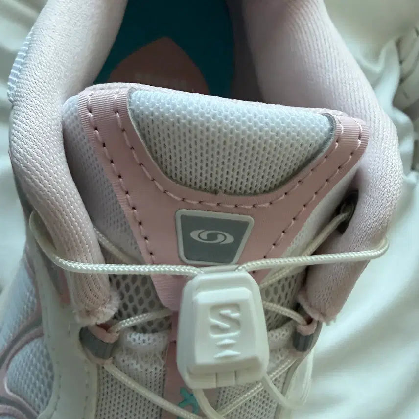 [BUNJANG] Salomon x Beaker XT Whisper Sneakers / 새상품 :) 살로몬 x 비이커 XT 위스퍼 240