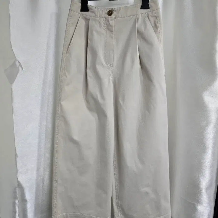 [BUNJANG] Epigram Ivory Wide Pants / 에피그램 아이보리색 와이드 팬츠 (1901)