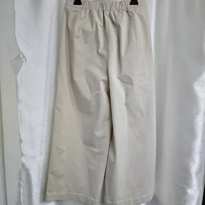 [BUNJANG] Epigram Ivory Wide Pants / 에피그램 아이보리색 와이드 팬츠 (1901)