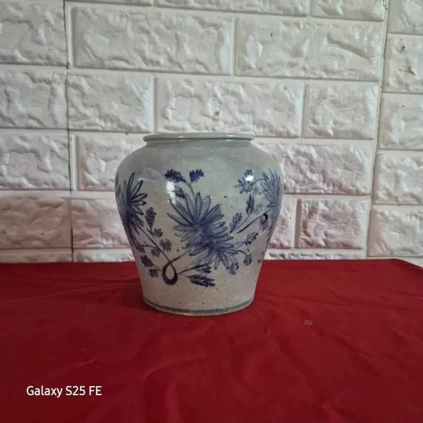 [BUNJANG] Late Joseon Dynasty White Porcelain Vase with Delicate Painting / 이조 말기백자
