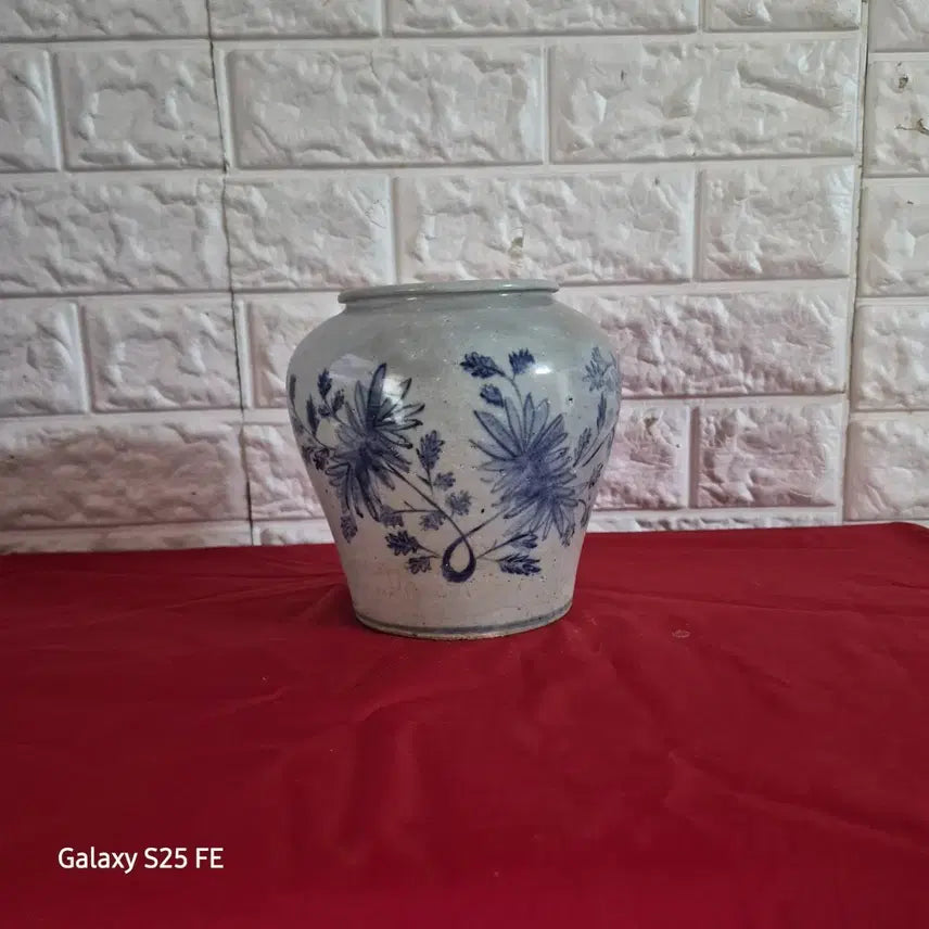 [BUNJANG] Late Joseon Dynasty White Porcelain Vase with Delicate Painting / 이조 말기백자