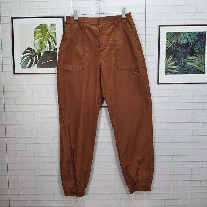 [SOLD OUT] 뉴발란스 아웃도어 라인 초코퍼티고 조거 팬츠 29~30 사이즈 새상품급
