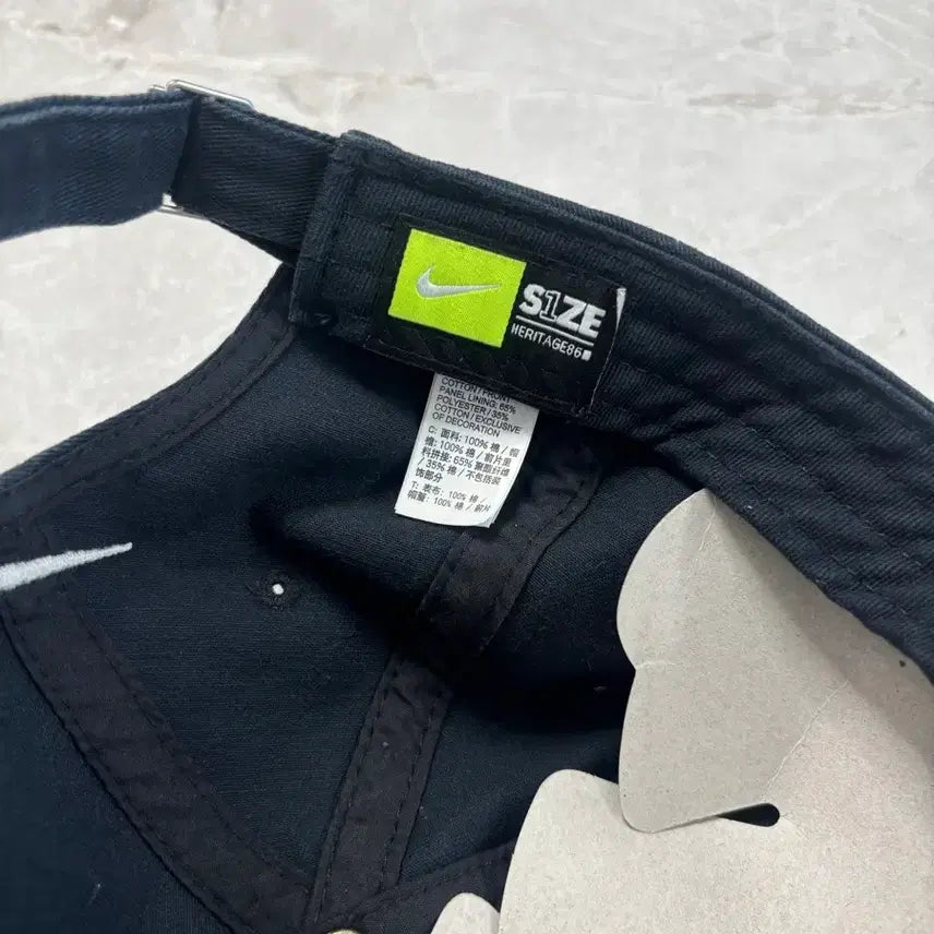 [BUNJANG] Nike Korea Black Taegeukgi Cap / 나이키 코리아 볼캡 블랙 태극기 모자