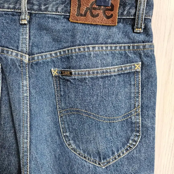 [SOLD OUT] Lee 2101 버튼식 vtg 32x33 리 데님 청바지