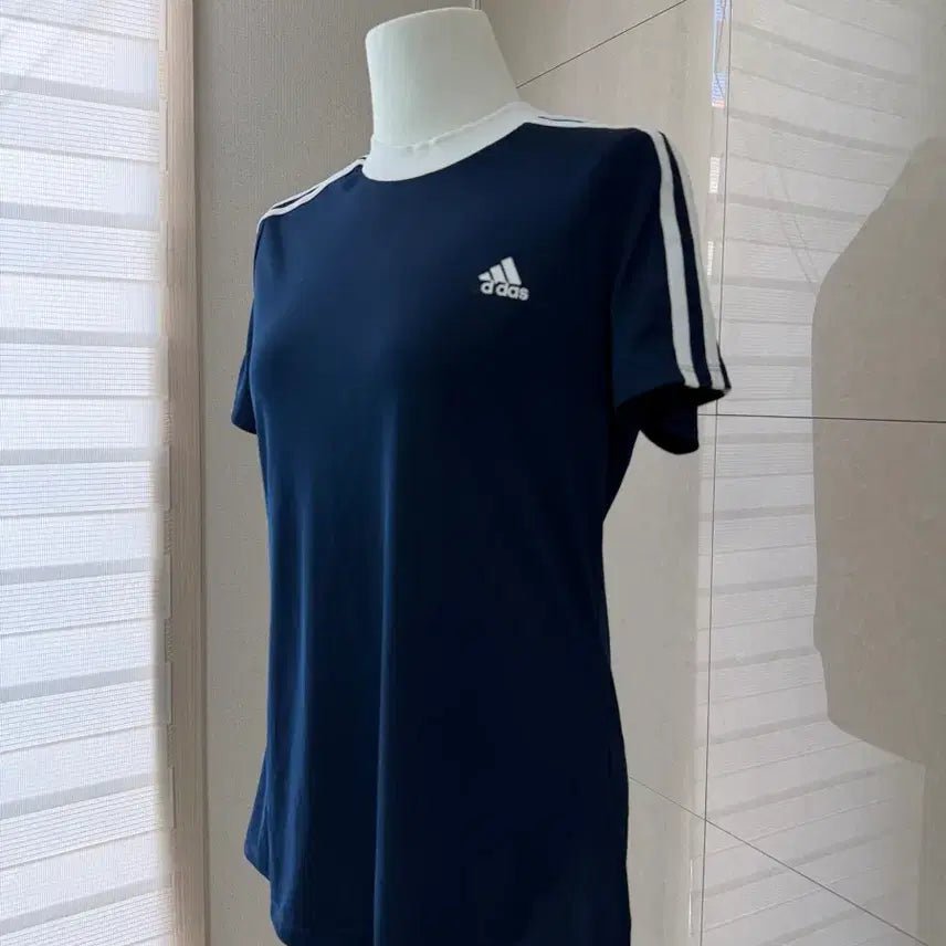 [BUNJANG] Adidas Navy Three-Stripe Training Jacket Skirt T-shirt Set 3-Piece / 아디다스 네이비 삼선 트레이닝 자켓 스커트 티셔츠 셋업 3피스