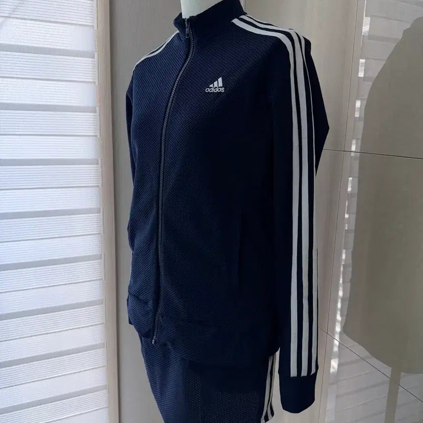 [BUNJANG] Adidas Navy Three-Stripe Training Jacket Skirt T-shirt Set 3-Piece / 아디다스 네이비 삼선 트레이닝 자켓 스커트 티셔츠 셋업 3피스