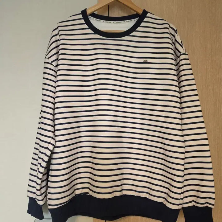 [BUNJANG] Unisex Navy Stripe Crewneck Sweatshirt / 남여공용 스트라이프 맨투맨 티셔츠 단가라맨투맨