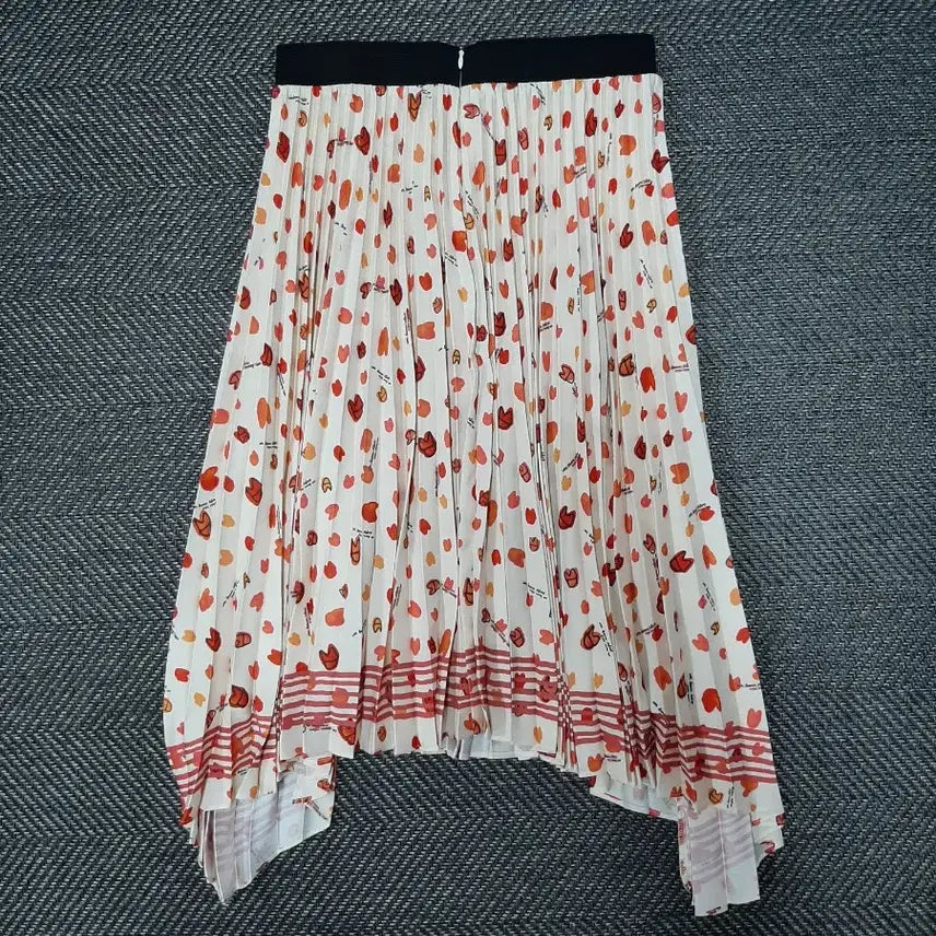 [BUNJANG] G-Cut Heart Pattern Pleated Skirt / 지컷 하트 패턴 플리츠 스커트 밴딩치마