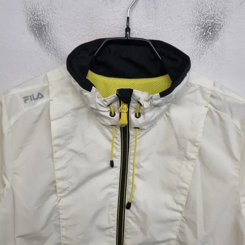 [SOLD OUT] [여성66 size] 휠라 바람막이 자켓