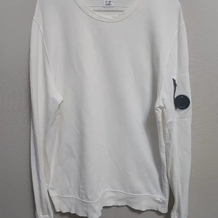 [SOLD OUT] CP컴퍼니 화이트 맨투맨 티셔츠
