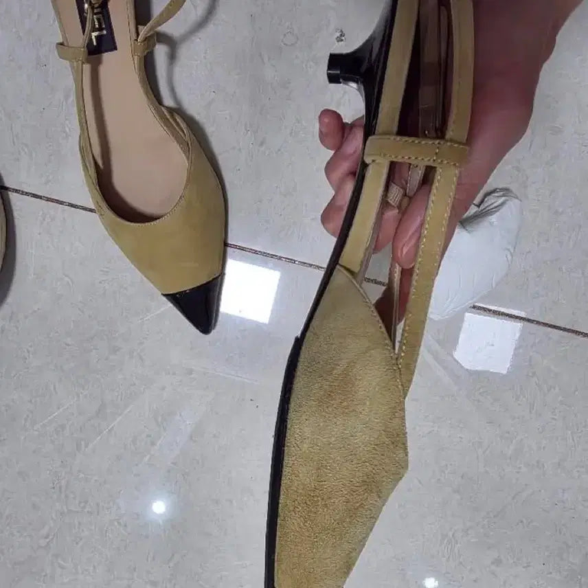 [BUNJANG] Chanel Kitten Heel Stiletto Slingback Shoes / 샤넬 키튼힐 스틸레토 슬링백