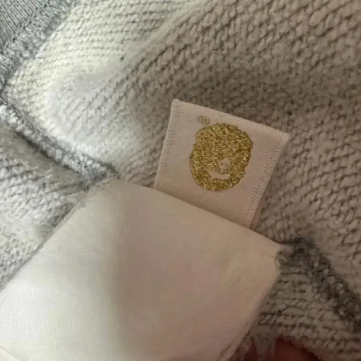 [BUNJANG] BAPE Camo Shark Full Zip Hoodie / 베이프 후드집업