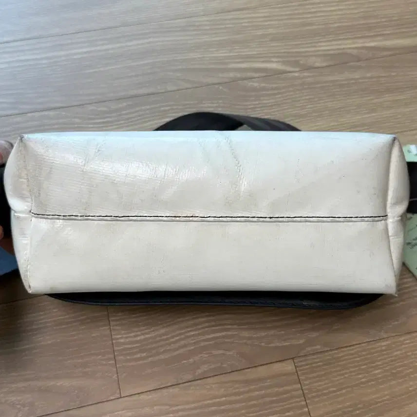 [BUNJANG] Freitag Hawaï Five-O White Green Crossbody Bag / 프라이탁 하파오 화이트 그린 (민트택 보유)